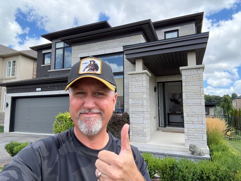 Clinton Howell’s August Update: Smart Selling Tips and Market